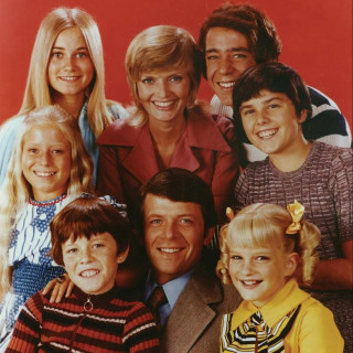 The Brady Bunch - Videos & Lyrics