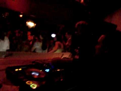 Alex playin' Gym Tonic @ Juicy