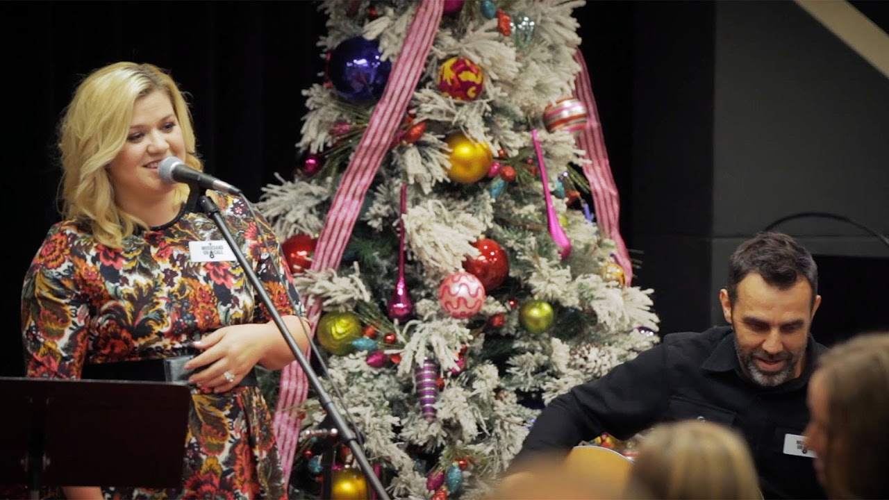 Kelly Clarkson's Miracle on Broadway - Monroe Carell Jr. Children's Hospital