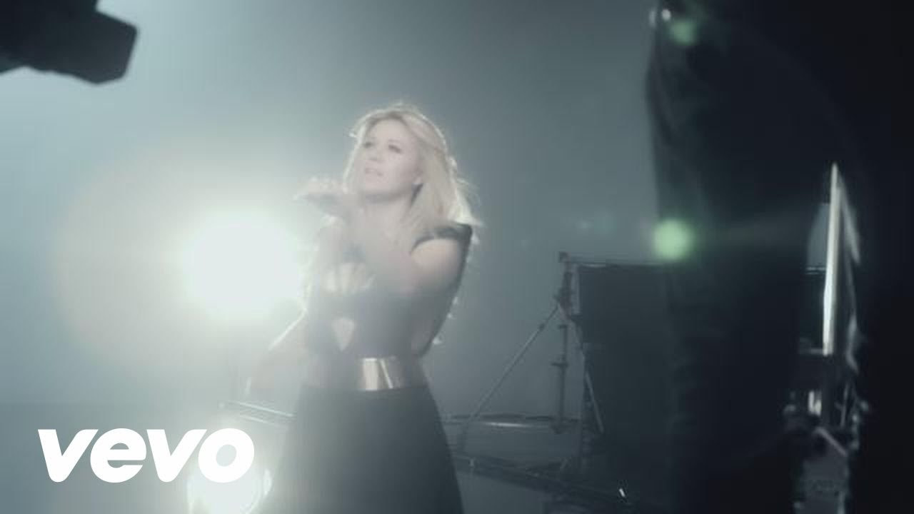 Kelly Clarkson - Behind the Scenes of The Music Video "Catch My Breath"
