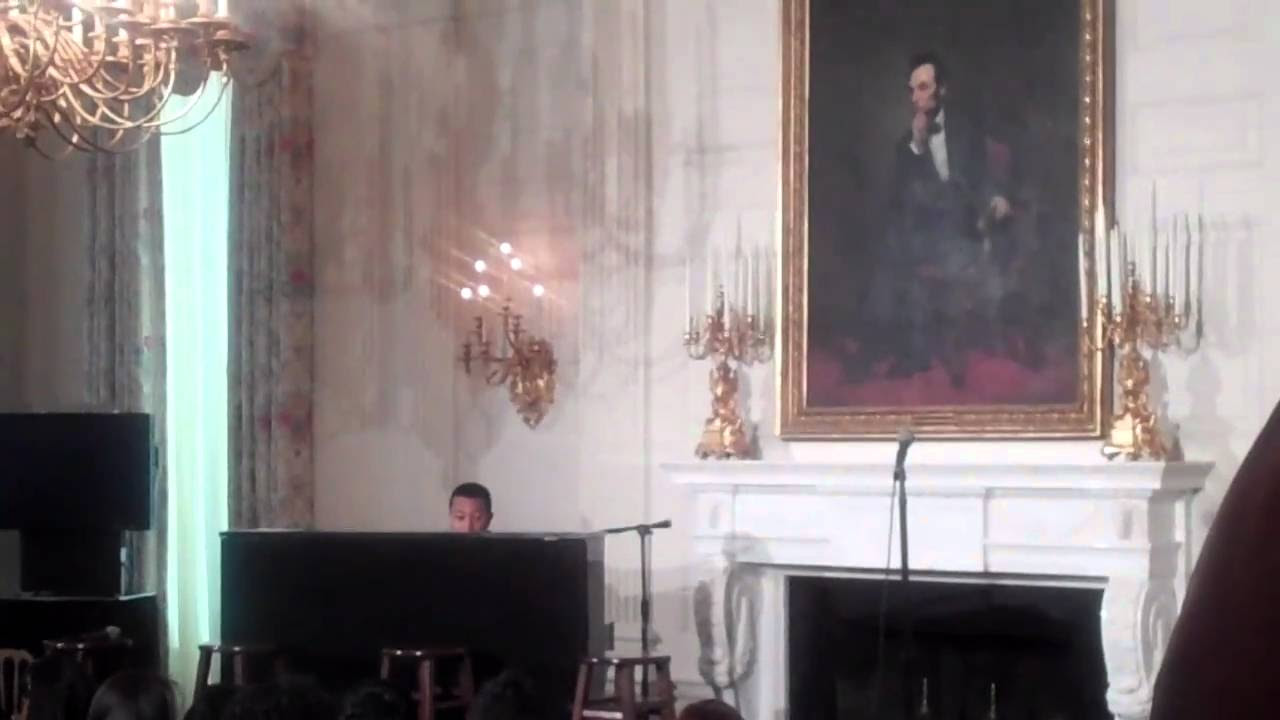 JL Sings Classic Stevie Wonder Song "Love's In Need of Love"  at The White House