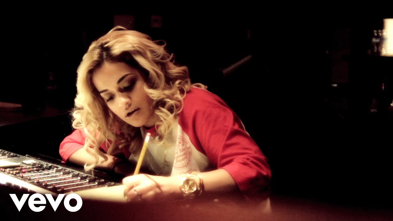 RITA ORA - Rita Ora 24/7: In The Studio