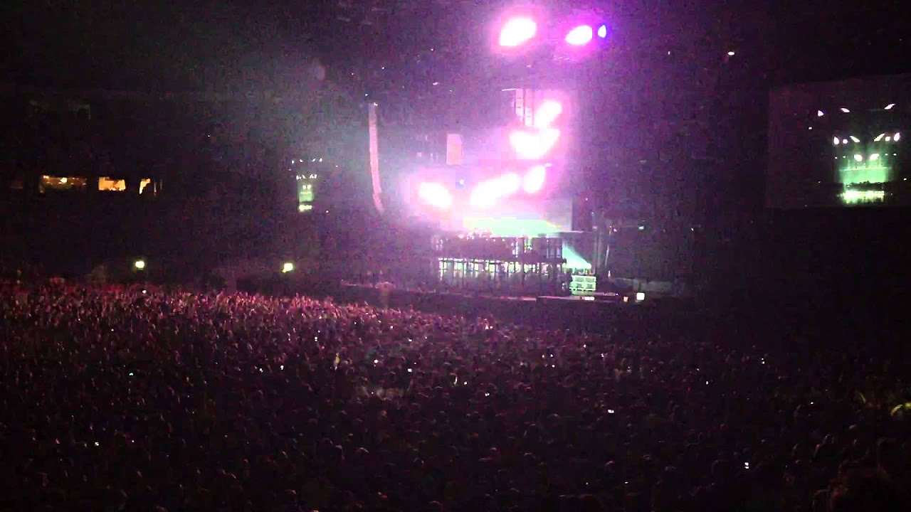 Swedish House Mafia @ Friends Arena playing 'Wakanda' ( 22/11/2012 Stockholm, Sweden )