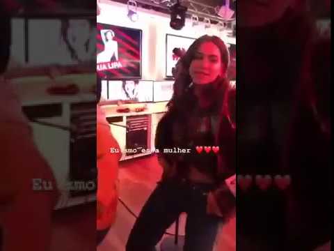 Dua Lipa Playfully singing & dancing to "Toxic" by Britney Spears
