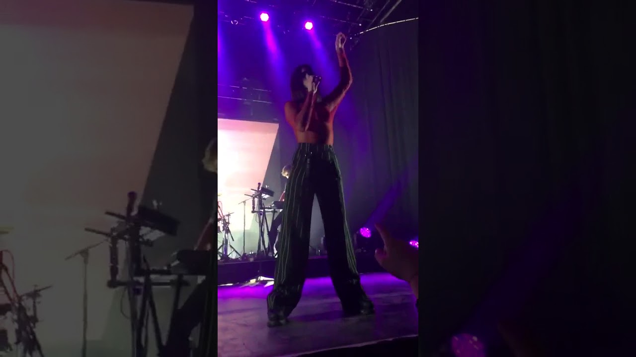 Dua Lipa Performs "Blow Your Mind(MWAH) + New Rules" in Montreal at The Self Titled Tour