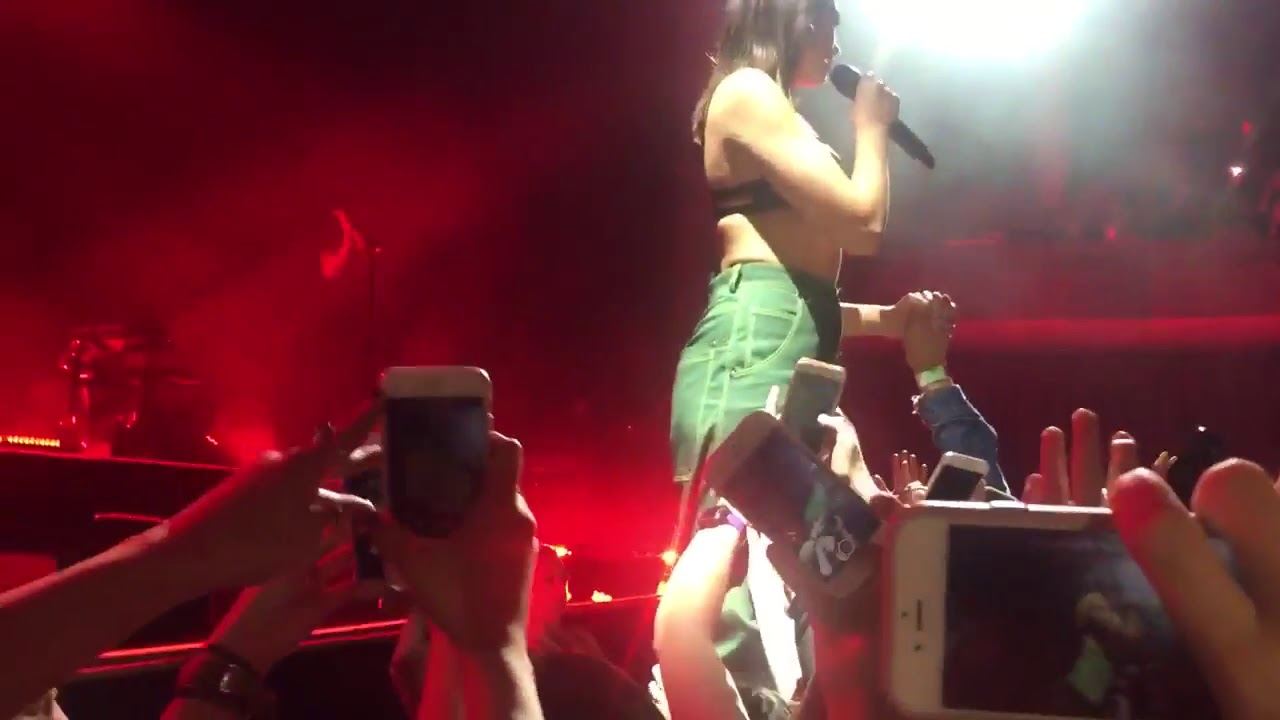 Dua Lipa Singing "Be The One" with fans at Her Self Titled Tour Day 1
