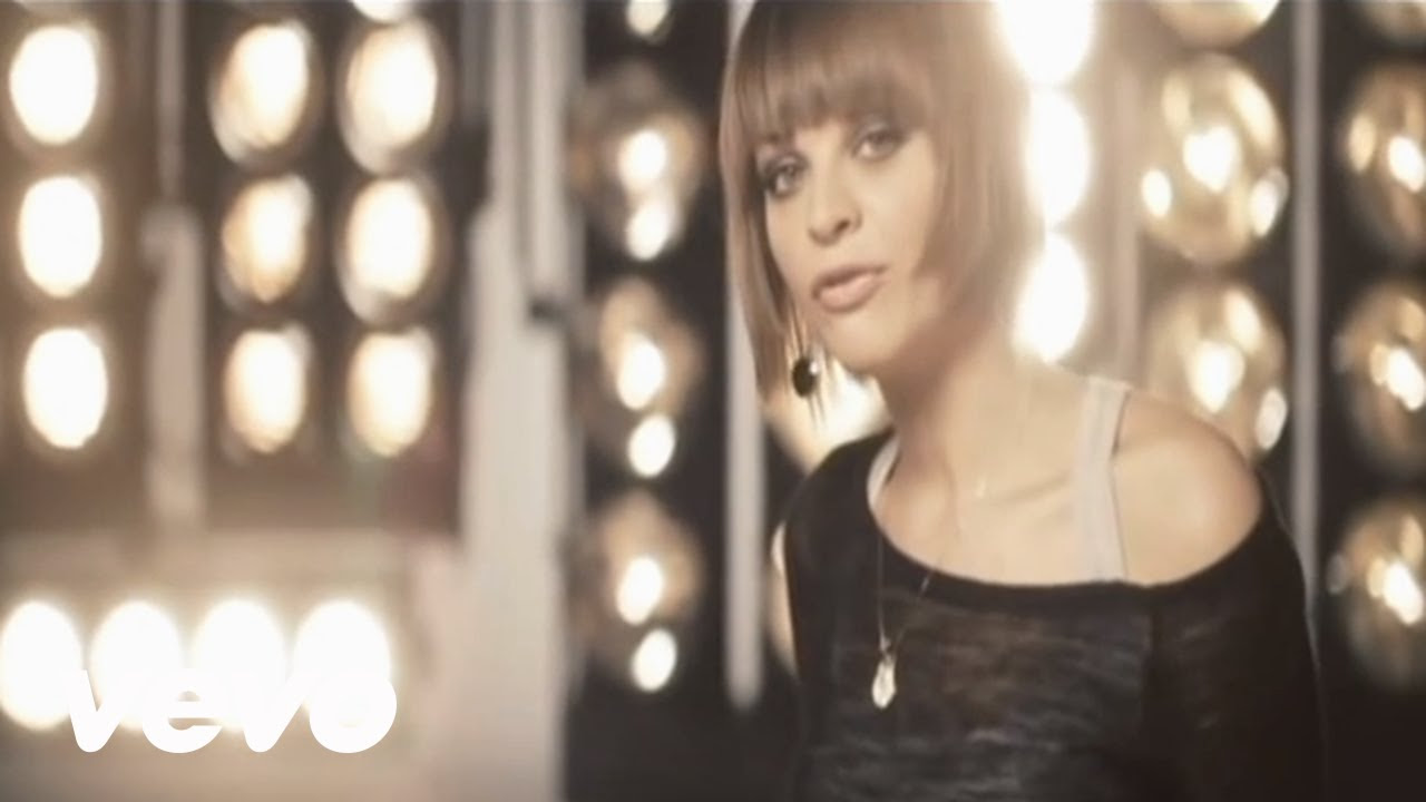 Alessandra Amoroso - Urlo e non mi senti (Videoclip)