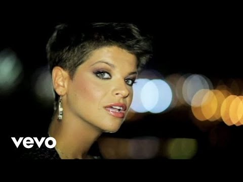 Alessandra Amoroso - Estranei a partire da ieri (videoclip)