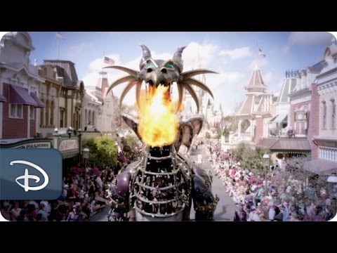 Disney Festival of Fantasy Parade | Magic Kingdom Park