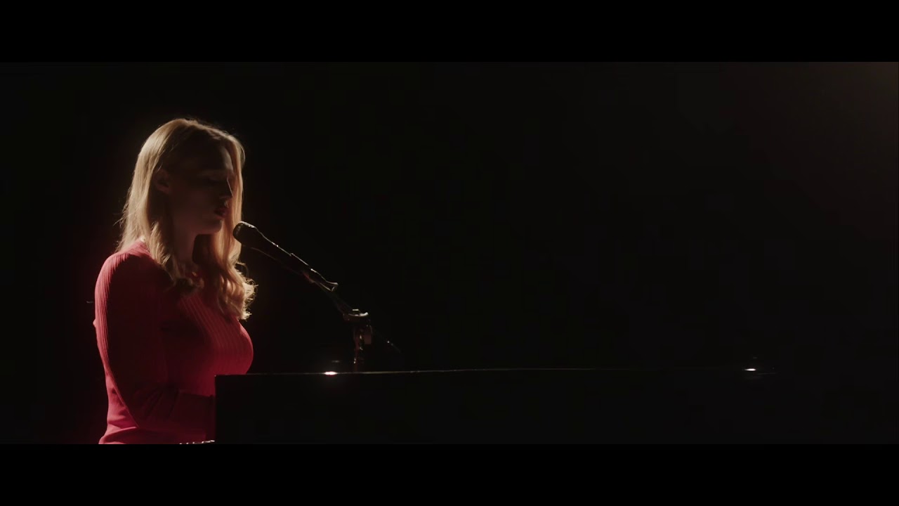 Freya Ridings - Lost Without You (Live At YouTube Space London)