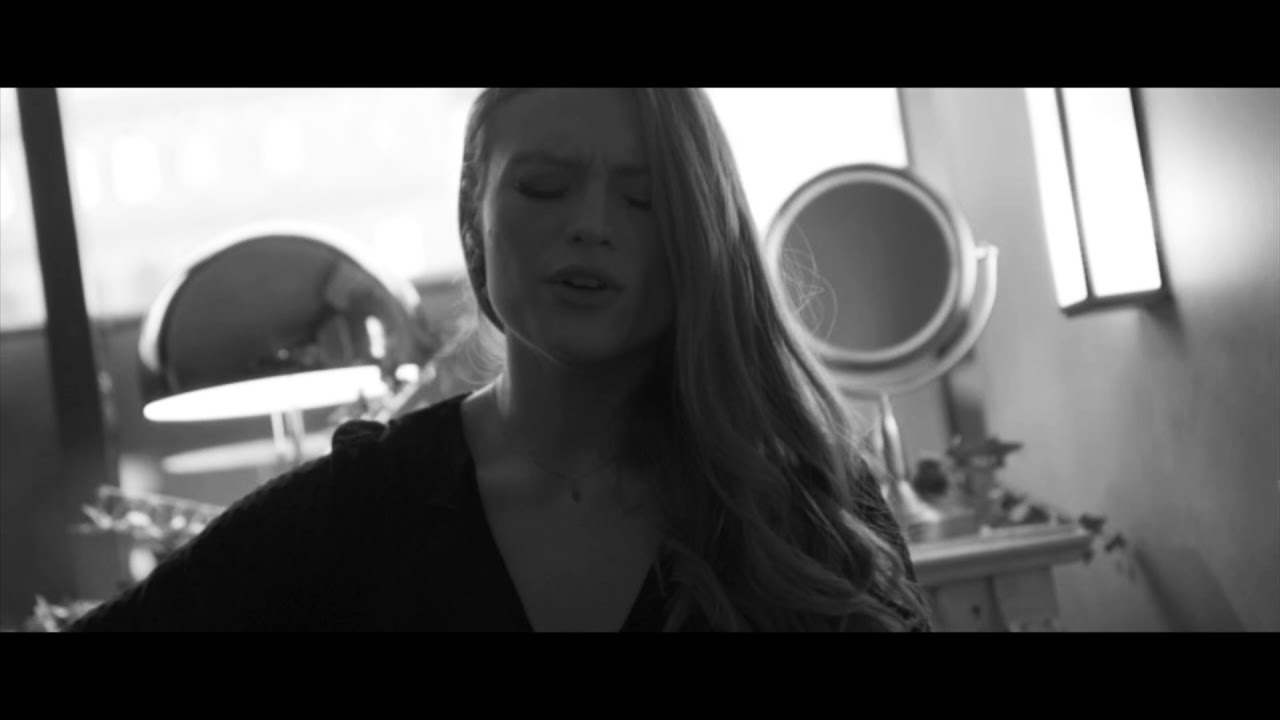 Freya Ridings - Lost Without You (Backstage at Omeara)