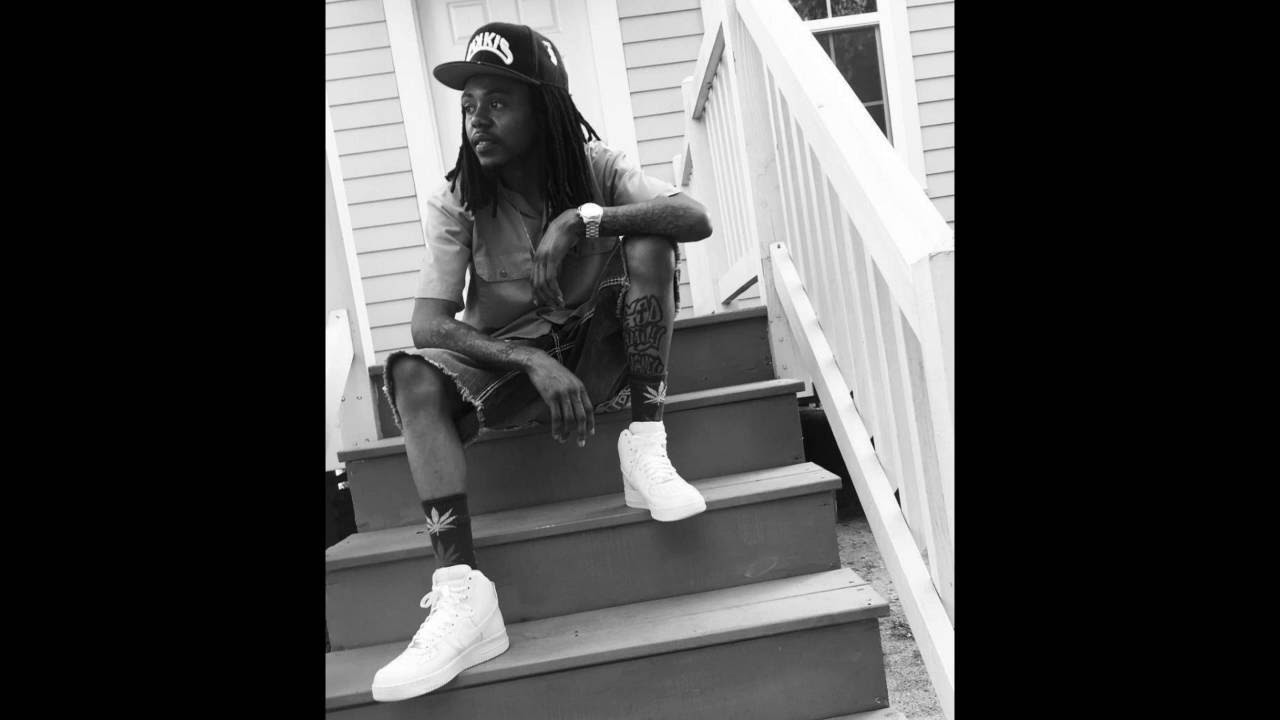 Young Roddy - Runnin 100 (Prod. by Mucho) {Upload Your Track: coolietracks420@gmail.com}