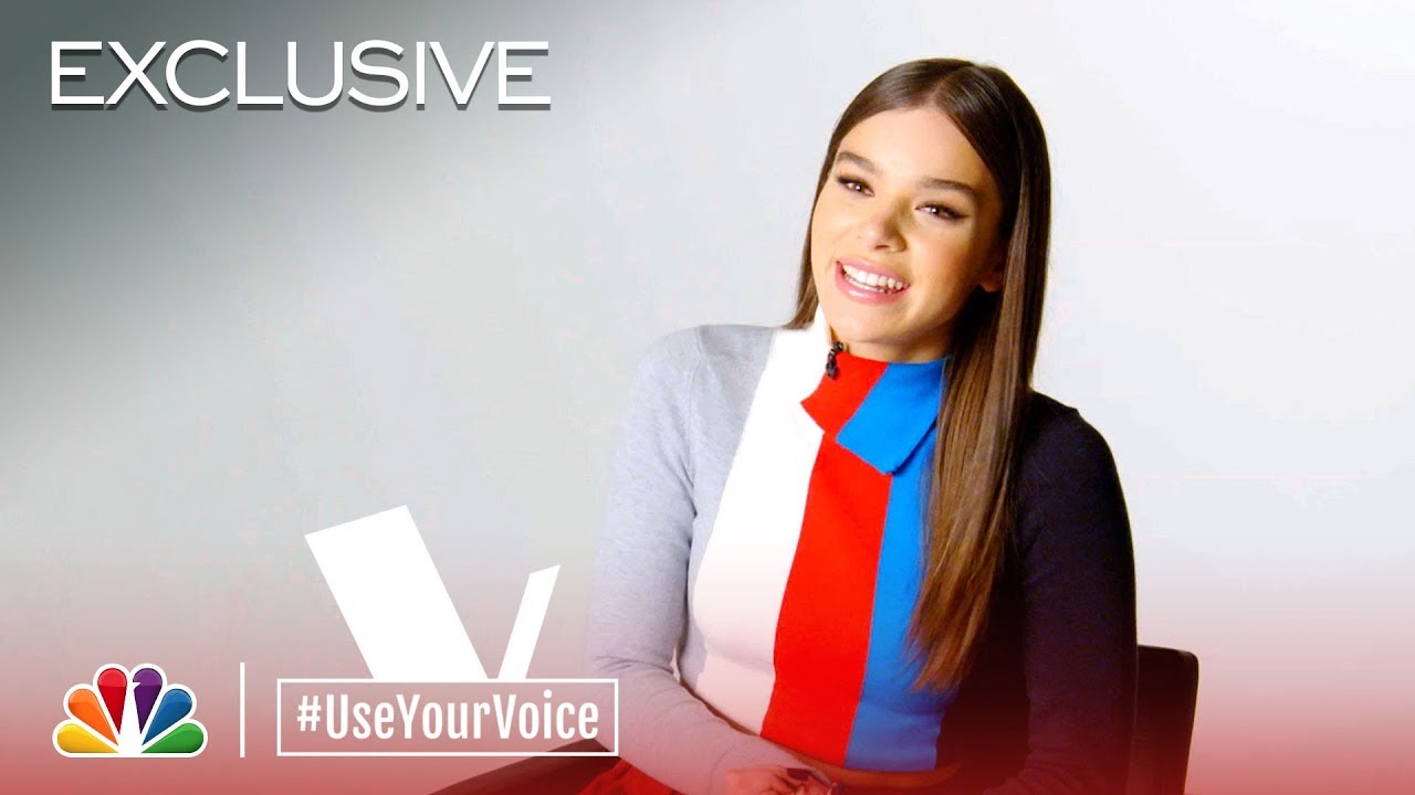 The Voice 2018 - Hailee Steinfeld on Kelly Clarkson (#UseYourVoice)