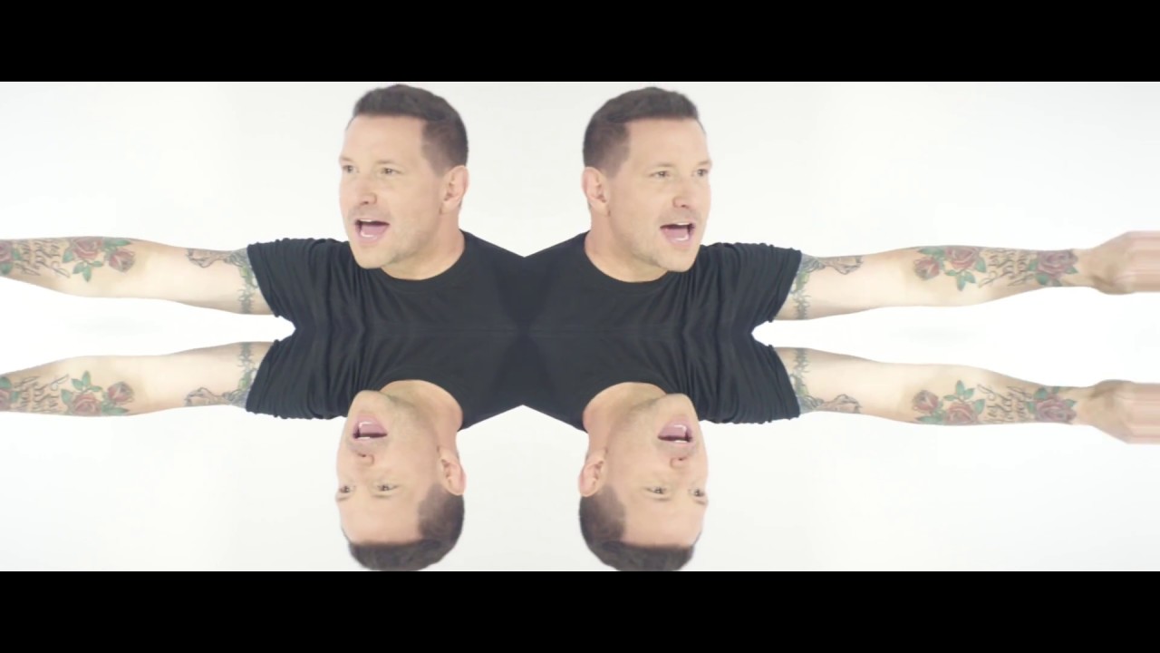 Ty Herndon: "Living In a Moment" (Dance Mix) Official Music Video