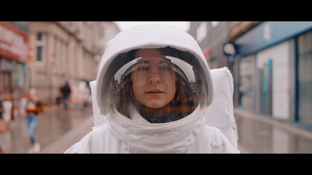 Lucy Spraggan - Lucky Stars (Official Video)