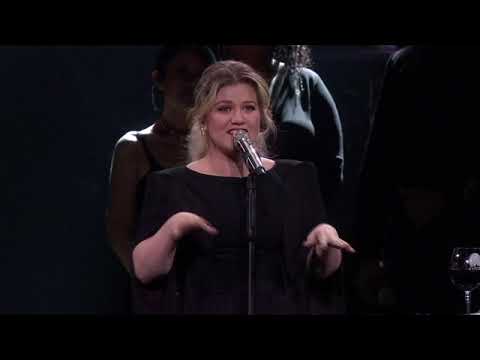 Kelly Clarkson - A Minute + a Glass of Wine (Live in Cleveland, OH)