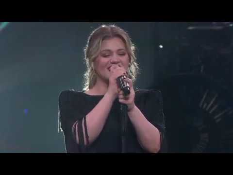 Kelly Clarkson - A Minute + a Glass of Wine [Live in Greenville, SC]