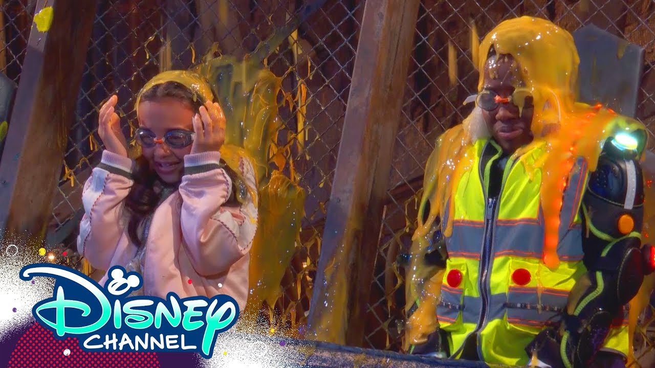 Vampire Betsy Hagg&#39;s Final Curse | Just Roll With It: You Decide LIVE! | Disney Channel