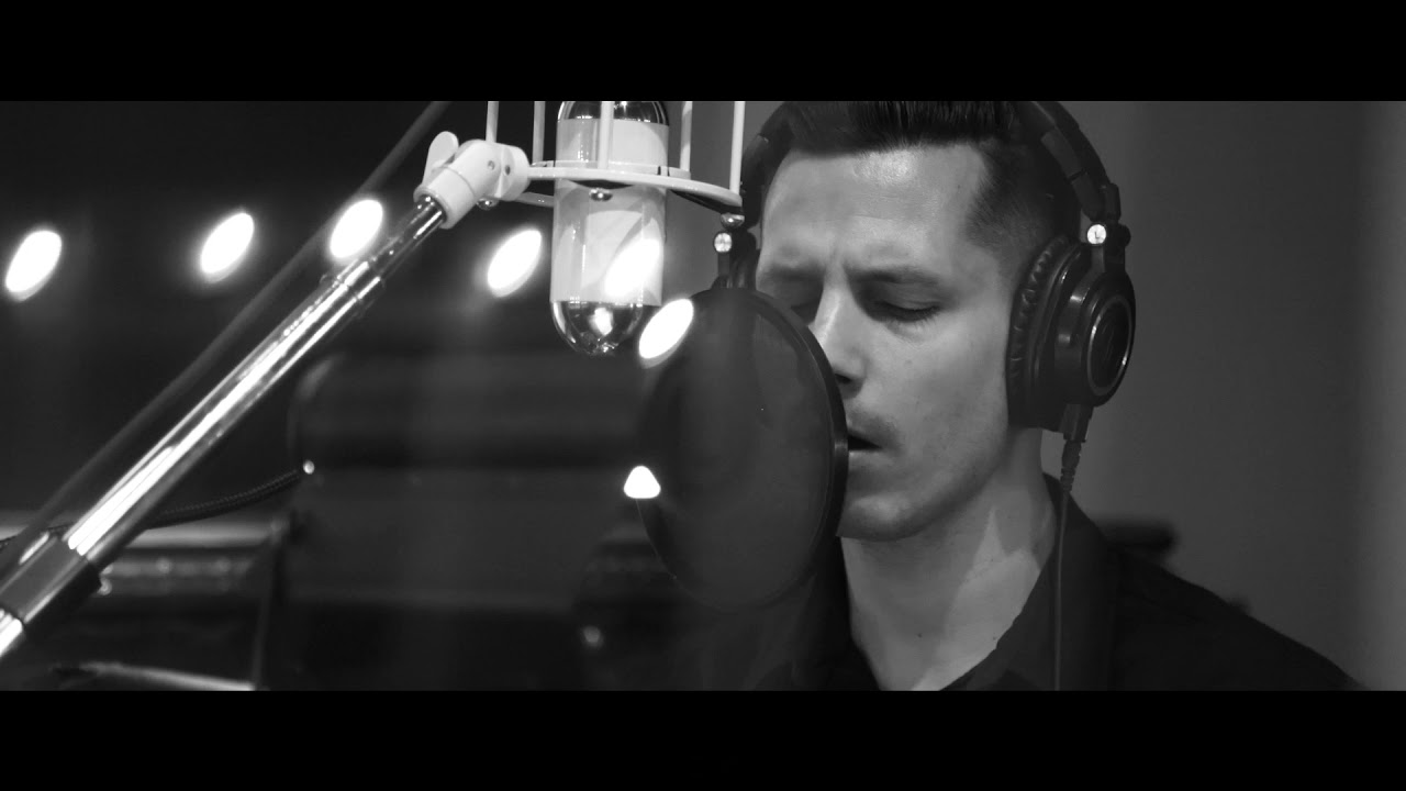 Devin Dawson - &quot;Christmas Time Is Here&quot; (Recorded at Sound Emporium Nashville)