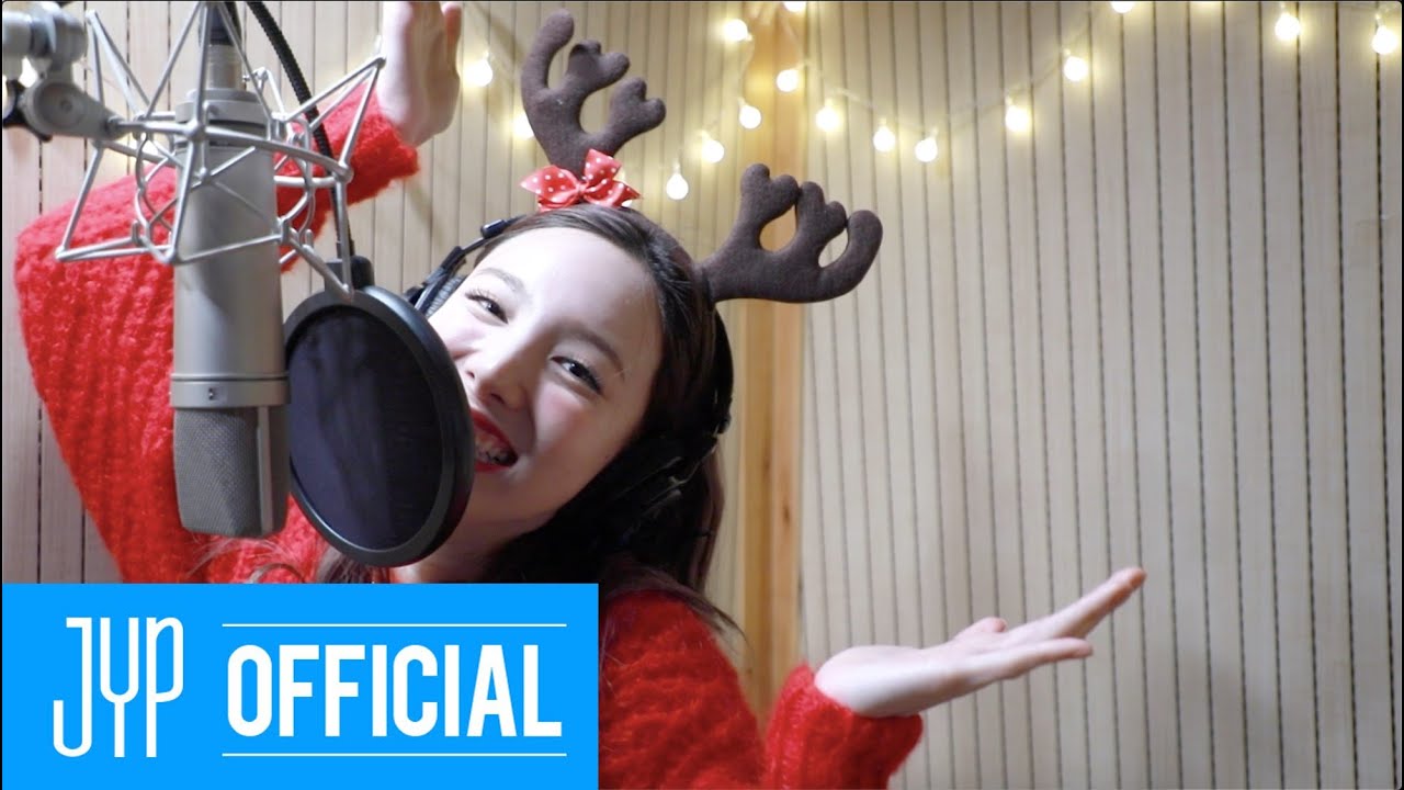 “Santa Tell Me (Ariana Grande)&quot; Cover by NAYEON