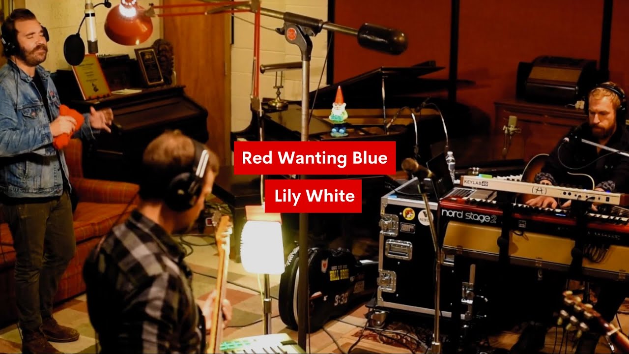 Red Wanting Blue Performs Lily White at Peppermint Studios in Ohio.