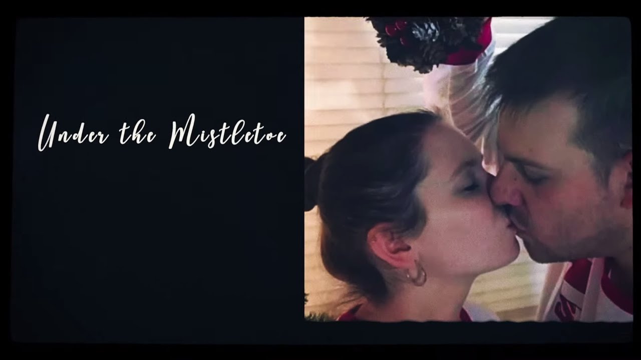 Kelly Clarkson and Brett Eldredge - Under The Mistletoe [Fan Video]