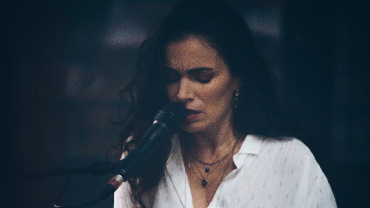 Yael Naim : Watching you (live from Release party)