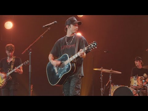 Devin Dawson - He Loved Her (From The Pink Slip EP LIVE)