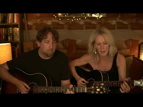Hayes Carll & Allison Moorer - All I Have To Do Is Dream (The Everly Brothers Cover)