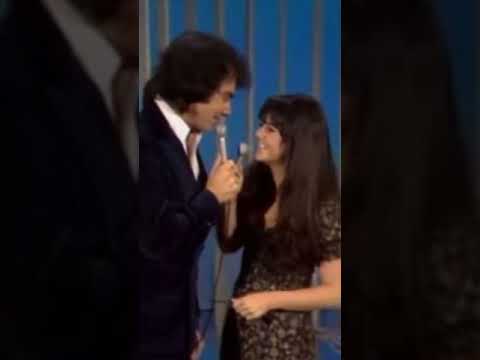 I’m A Believer - Neil Diamond and Linda Ronstandt (Glen Campbell Show)