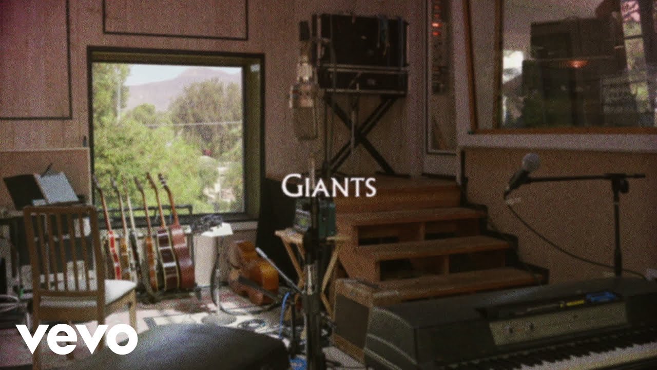 Imagine Dragons - Giants (Official Lyric Video)