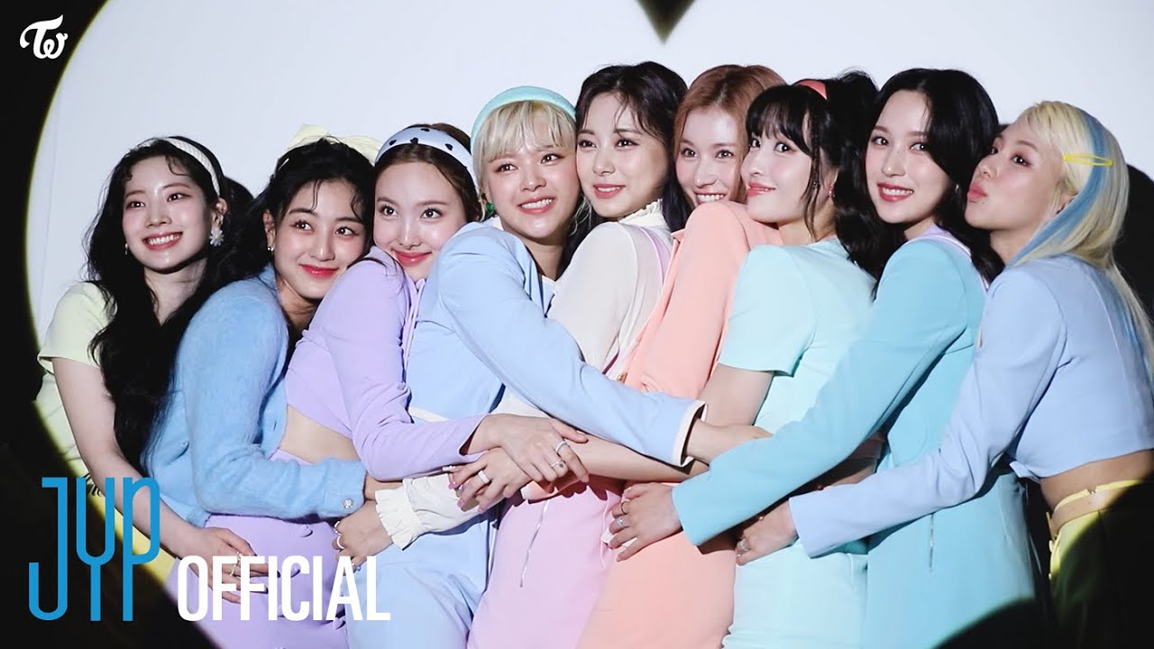 TWICE "Formula of Love: O+T=＜3" Jacket Shooting Behind the Scenes