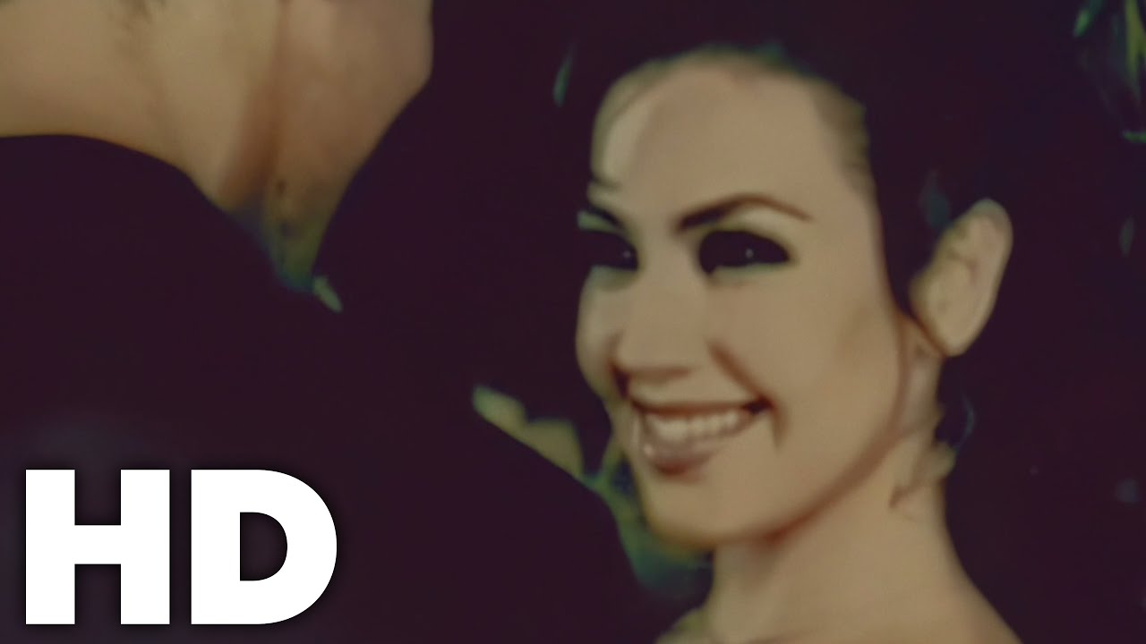 Thalia - Vengo!, Vengo! (Mujer Latina)  Version Europea  [Official Video] (Remastered HD)