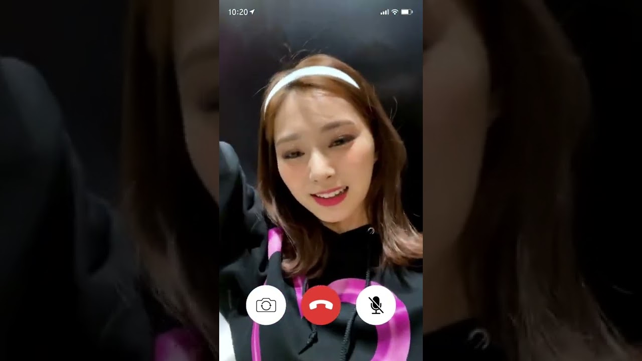 Incoming call from TZUYU on tour📞💕