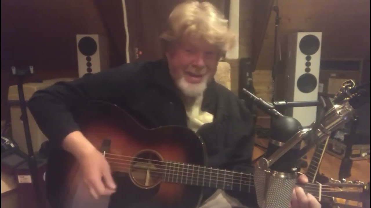 Mac McAnally - "That's Why They Call It Falling" - LIVE from Mac's attic