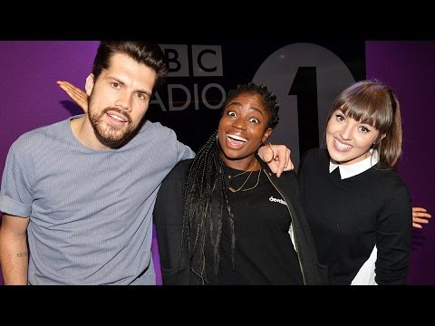 Oh Wonder - Without You & Crazy In Love (Live in BBC Radio 1 Live Lounge)