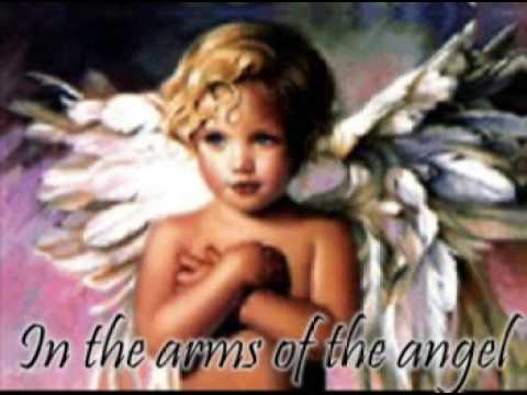 Kelly Clarkson- In The Arms Of An Angel