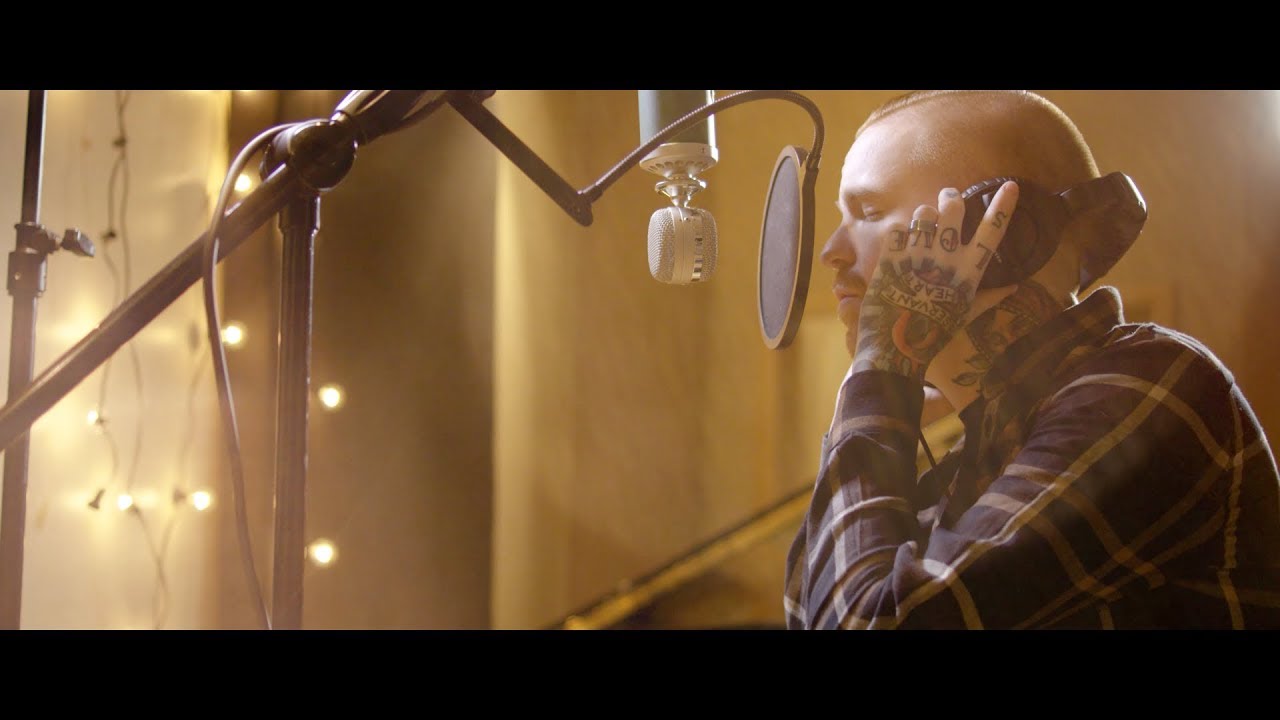 Matty Mullins - O Holy Night (Official Music Video)