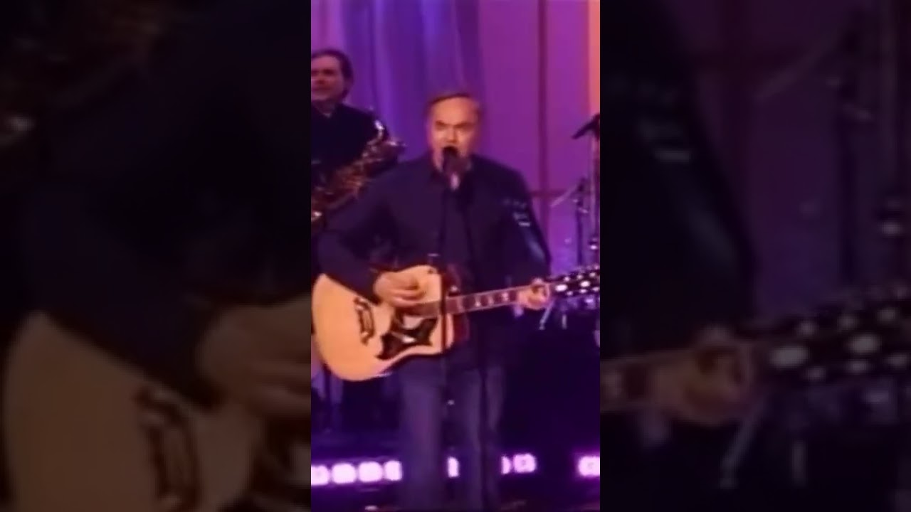 "Forever in Blue Jeans" - Neil Diamond on The Ellen Show LIVE (Short)