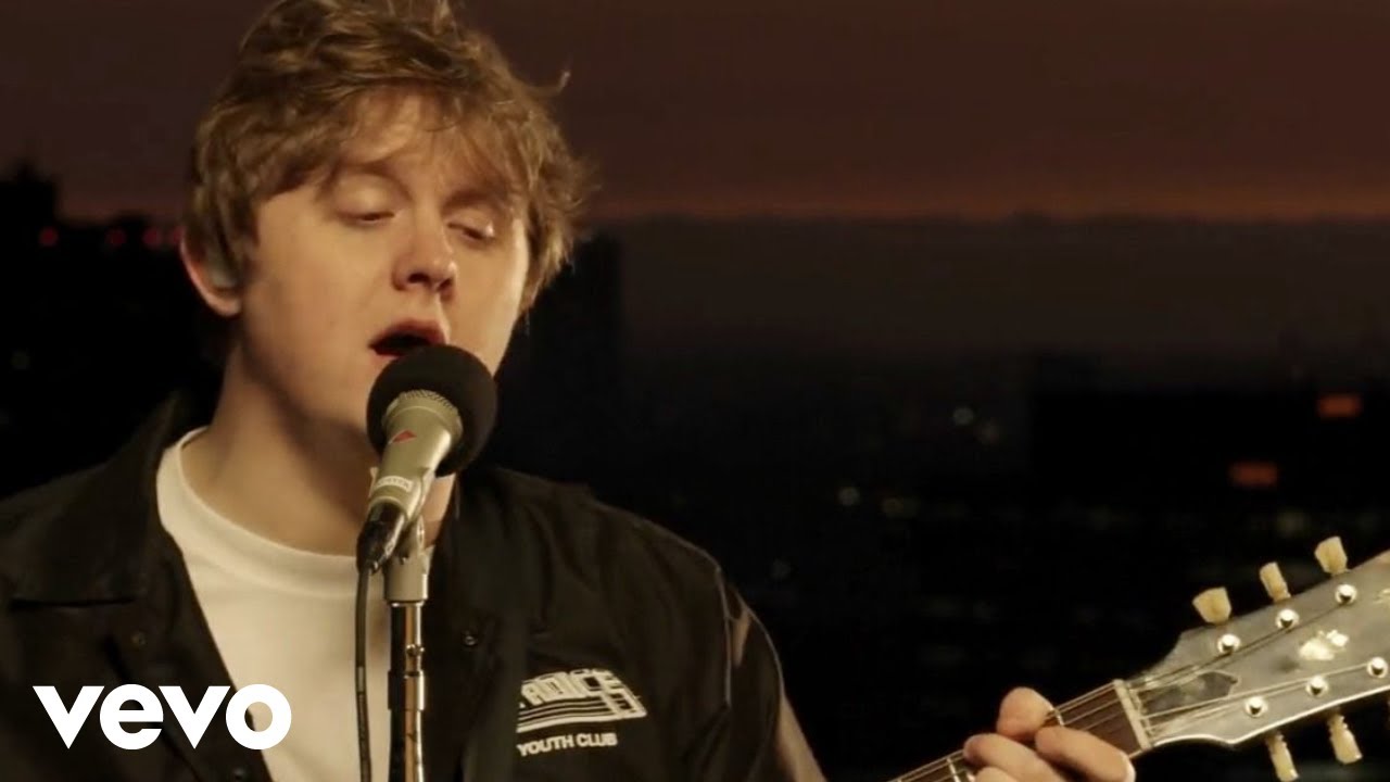 Lewis Capaldi - Before You Go (Live From The Capitol Rooftop)