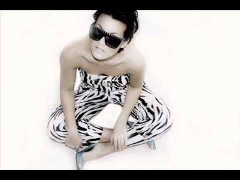 Tami Chynn - STAY CLOSE
