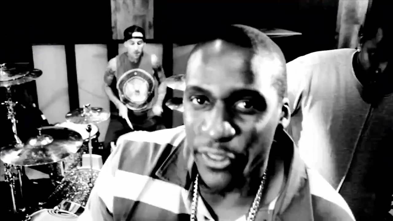 Travis Barker feat. The Clipse - Come And Get It OFFICIAL VIDEO