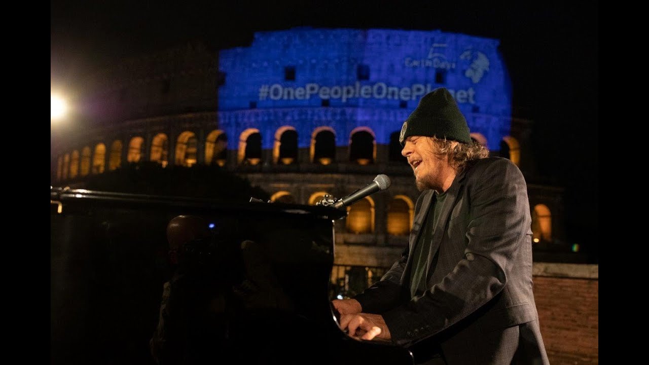 Earth Day 2020. Live dal Colosseo Zucchero "Canta la Vita"  -  #OnePeopleOnePlanet