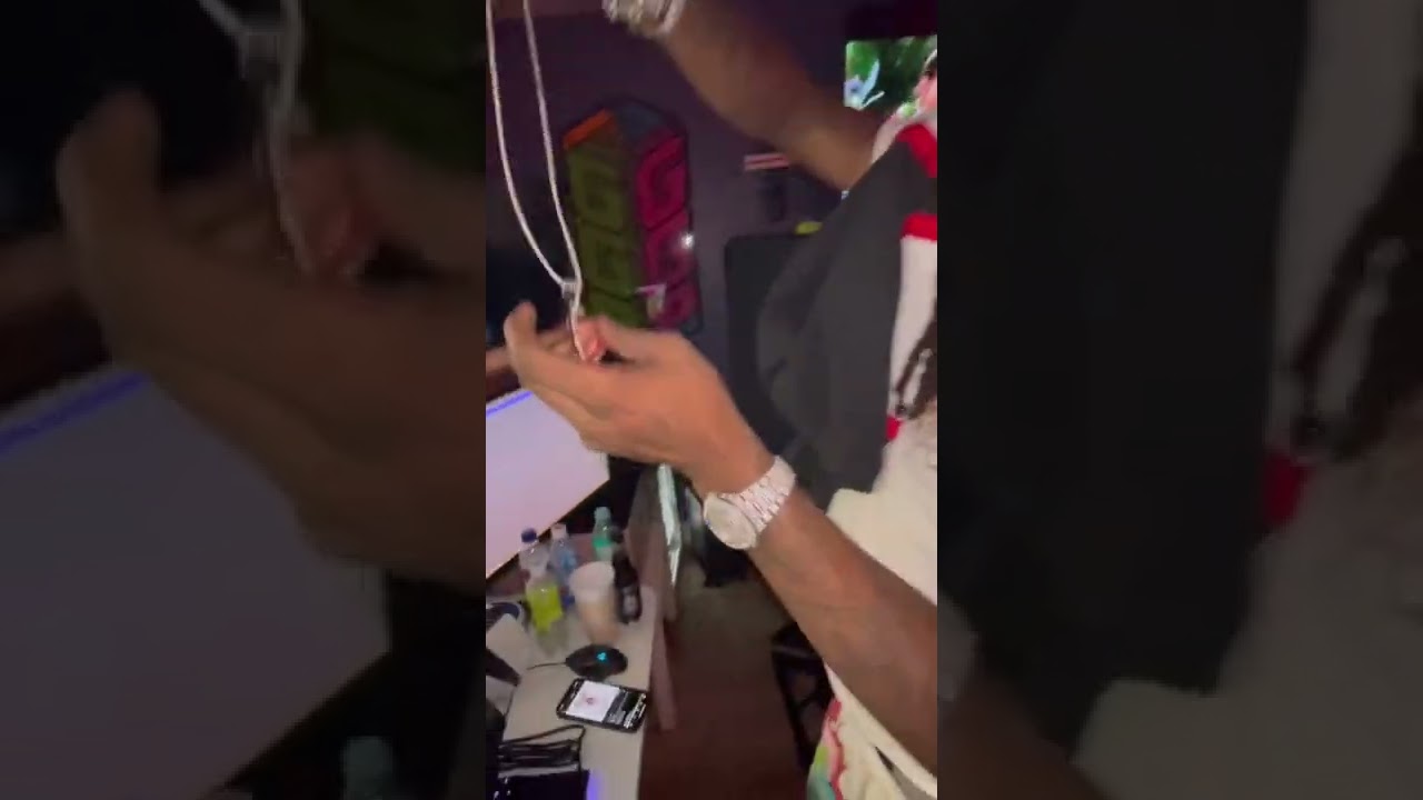 Lil Gnar gifts Chief Keef a chain w fredo and his grandma in it for his birthday #shorts