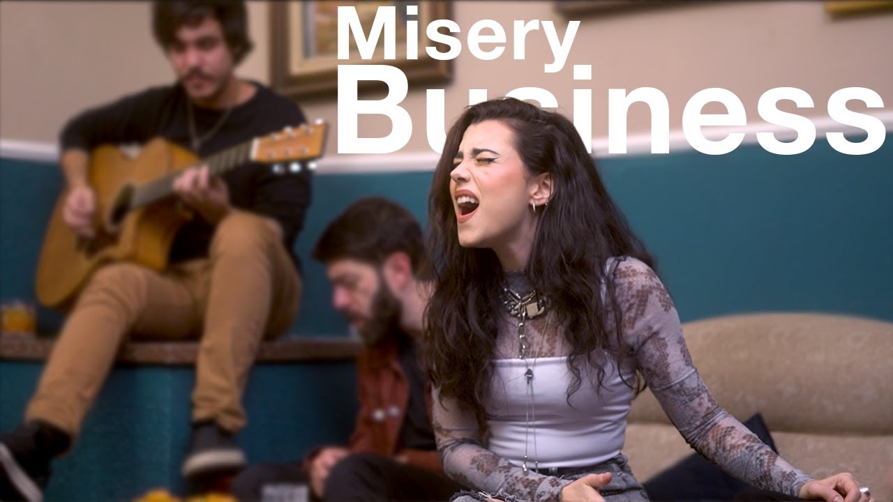 Violet Orlandi - Misery Business (Acoustic)
