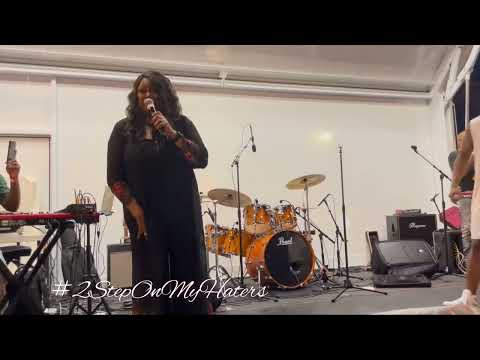 Cupid & Shirley Murdock performs “2 step on my haters “ Live (Tallahassee, FL)
