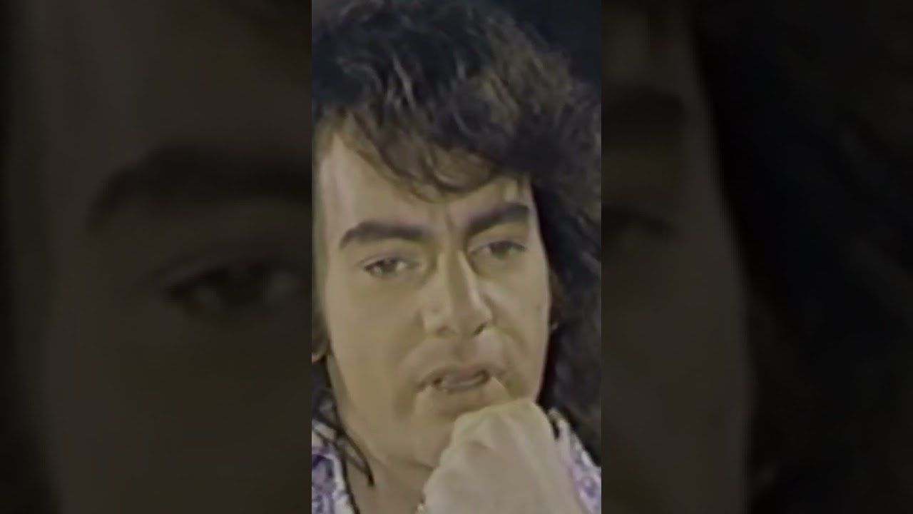 Neil Diamond Talks About His Love of Writing