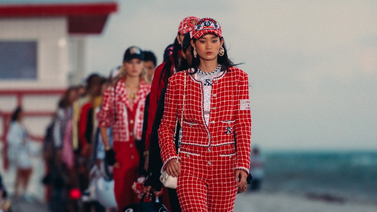 Cruise 2022/23 Collection in Miami — CHANEL Shows
