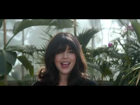 Nikki Yanofsky - C'est Si Bon (Official Music Video)