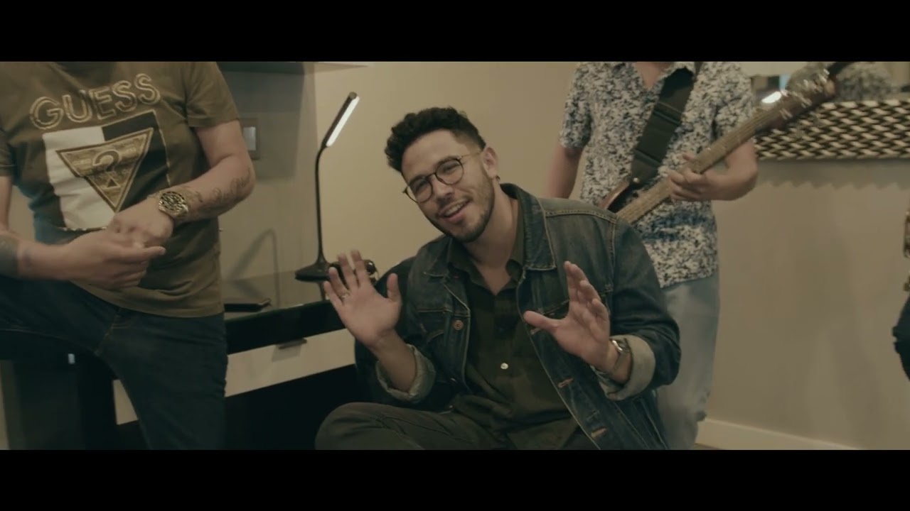 La Pionera ft. La Maquinaria Norteña - Chachachá (Cover)